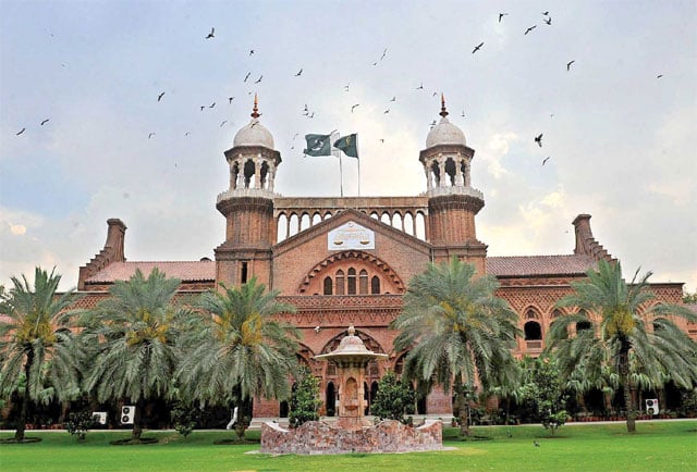 Legal Maze Deepens for Imran Khan: A Look at the Complexity and Potential Impact on Pakistani Politics